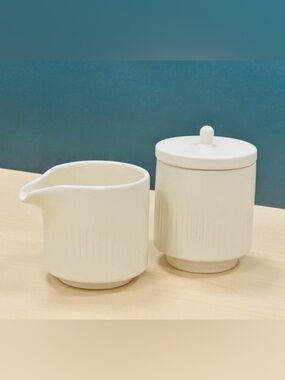 Citrine: Ribbed Ceramic Creamer & Sugar Jar Set - Cream
